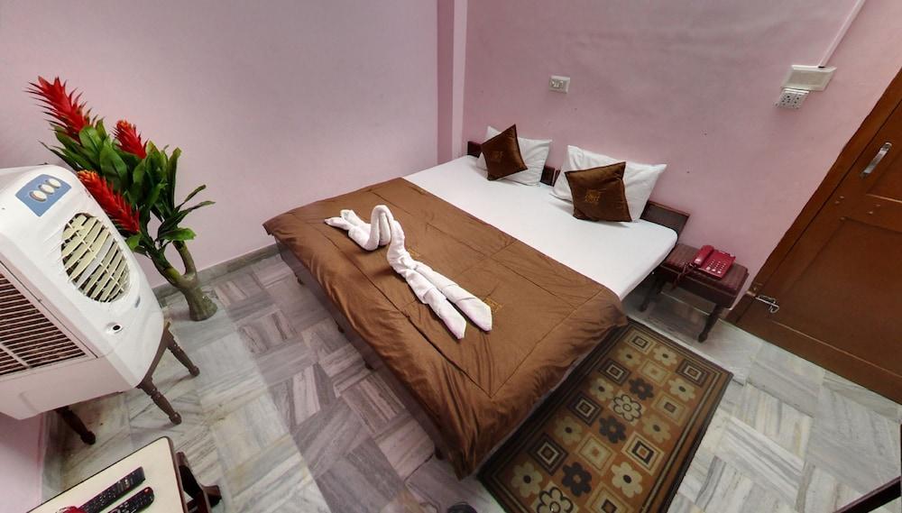 Super Oyo Flagship 72253 Jai Maa Palace Hotel Джайпур Екстериор снимка