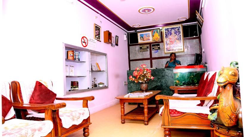 Super Oyo Flagship 72253 Jai Maa Palace Hotel Джайпур Екстериор снимка